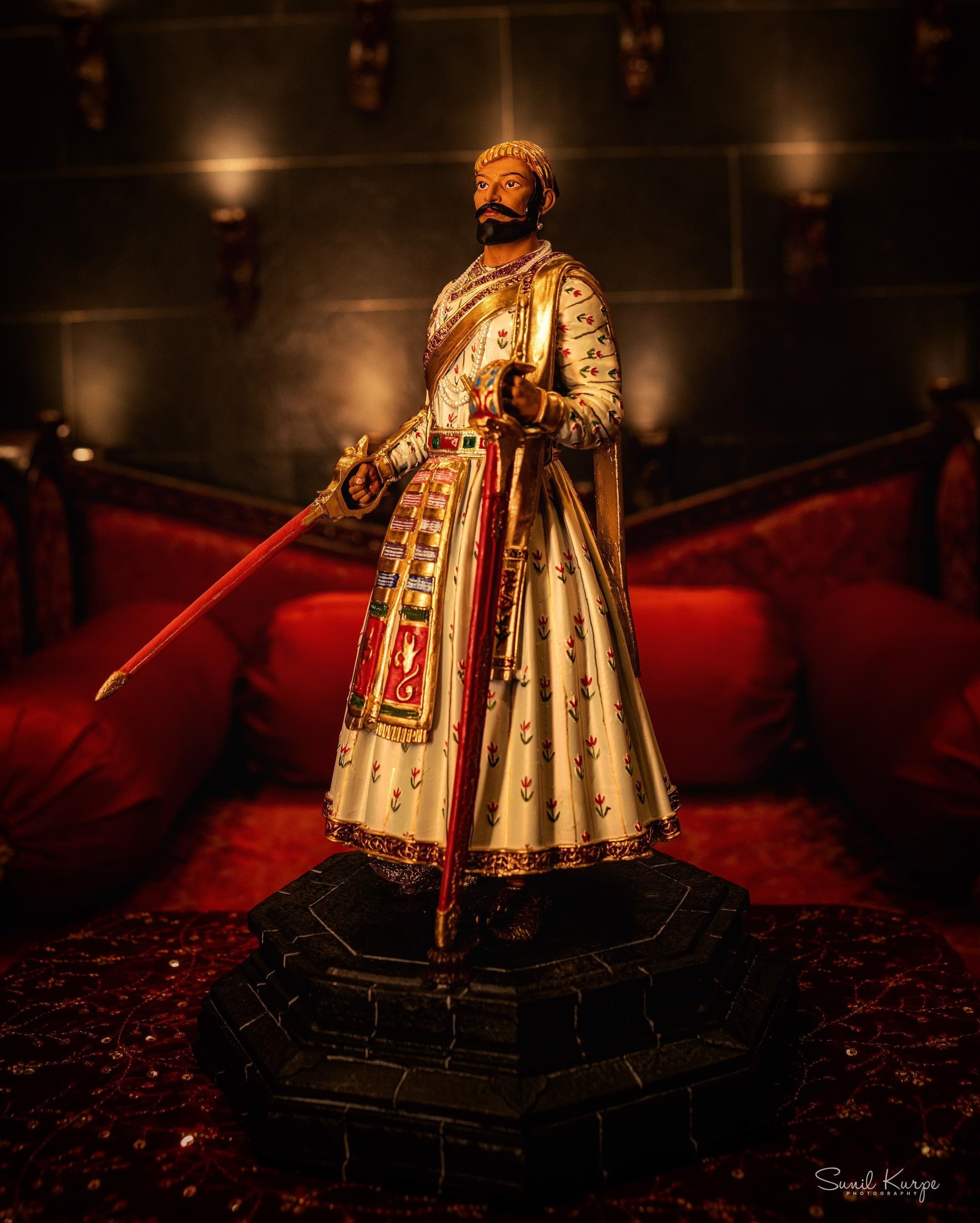 युगनिर्माते महाराज